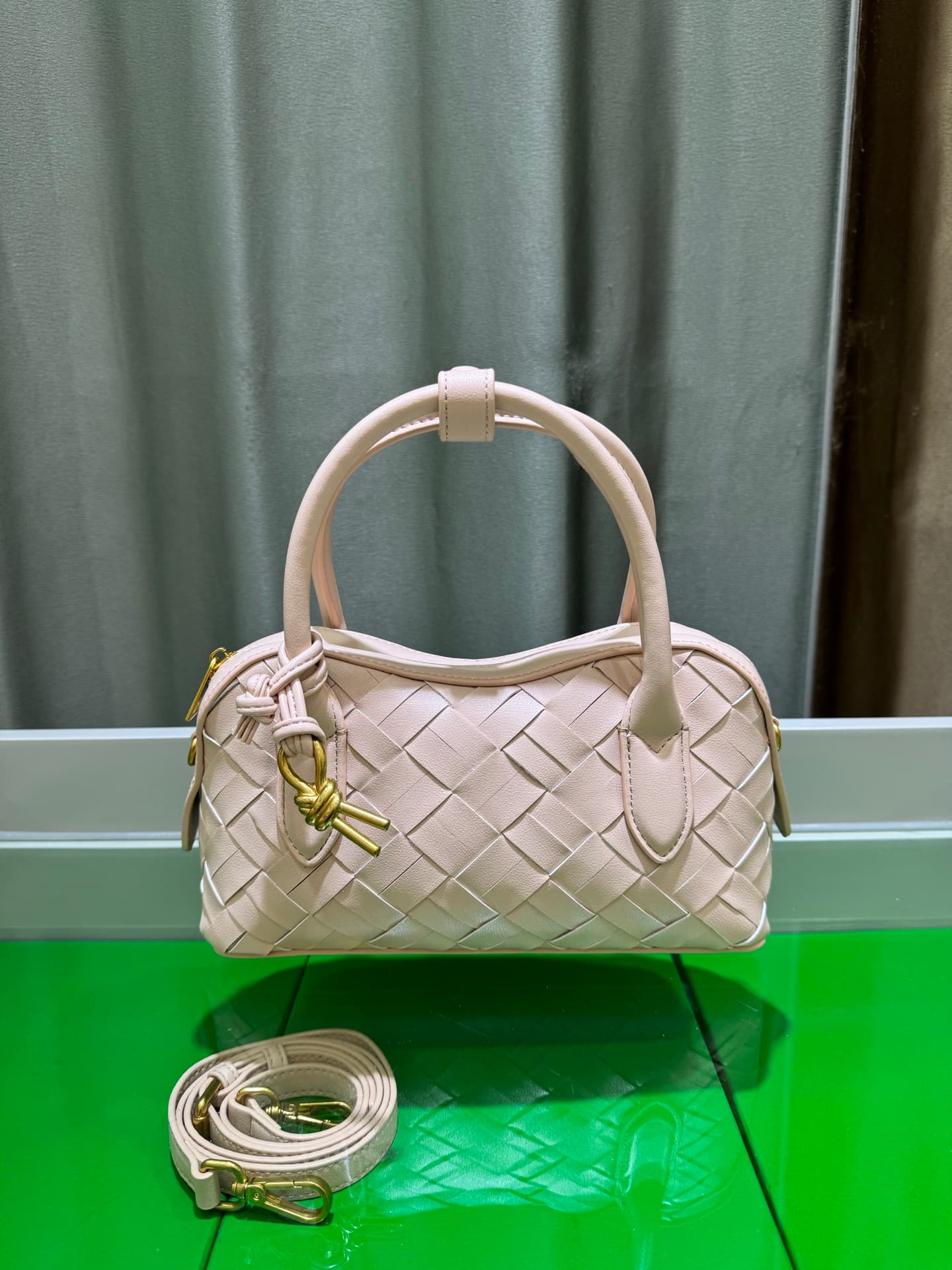 Bottega Veneta Small Crossbody Bag 9980