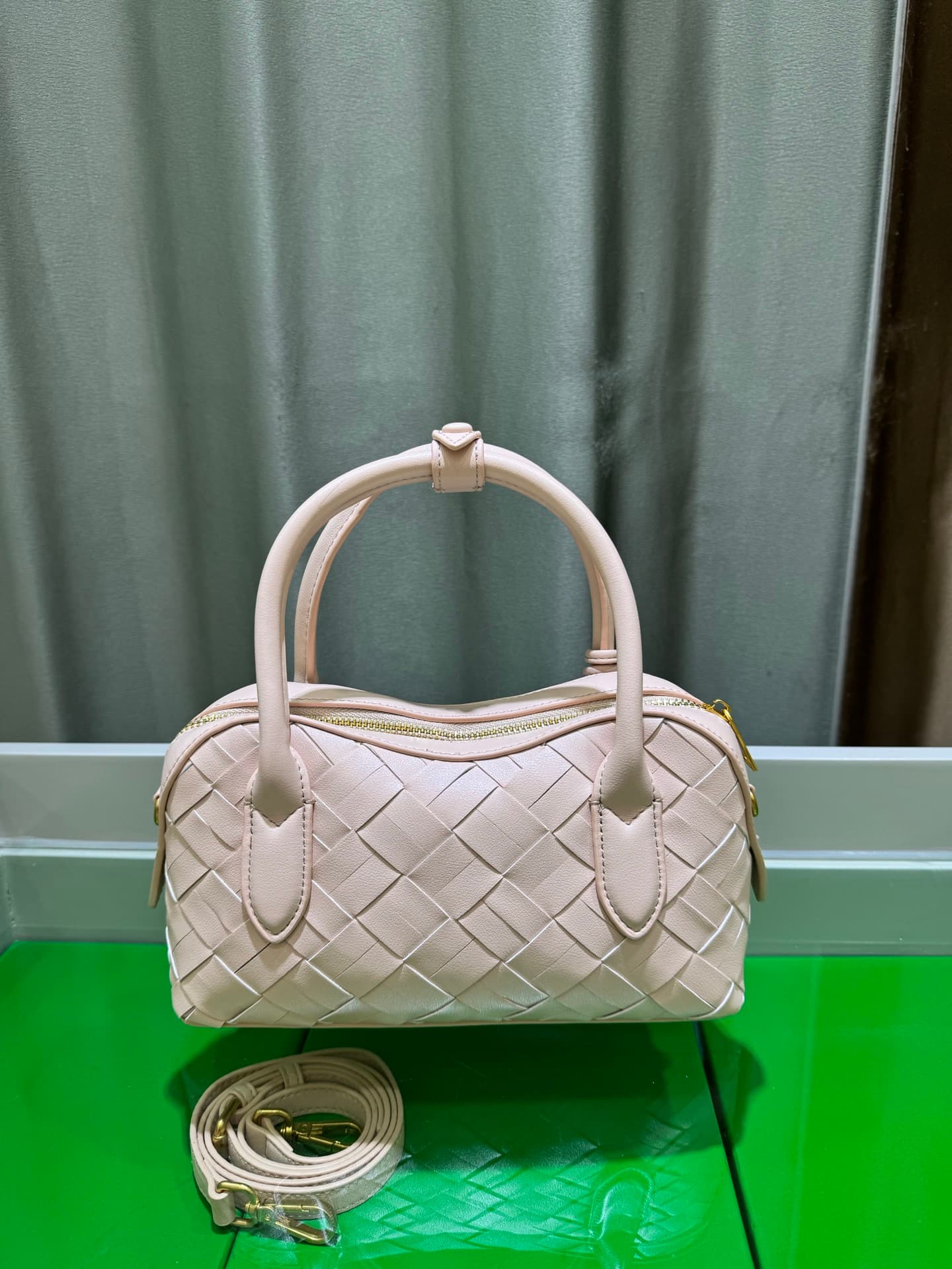 Bottega Veneta Small Crossbody Bag 9980