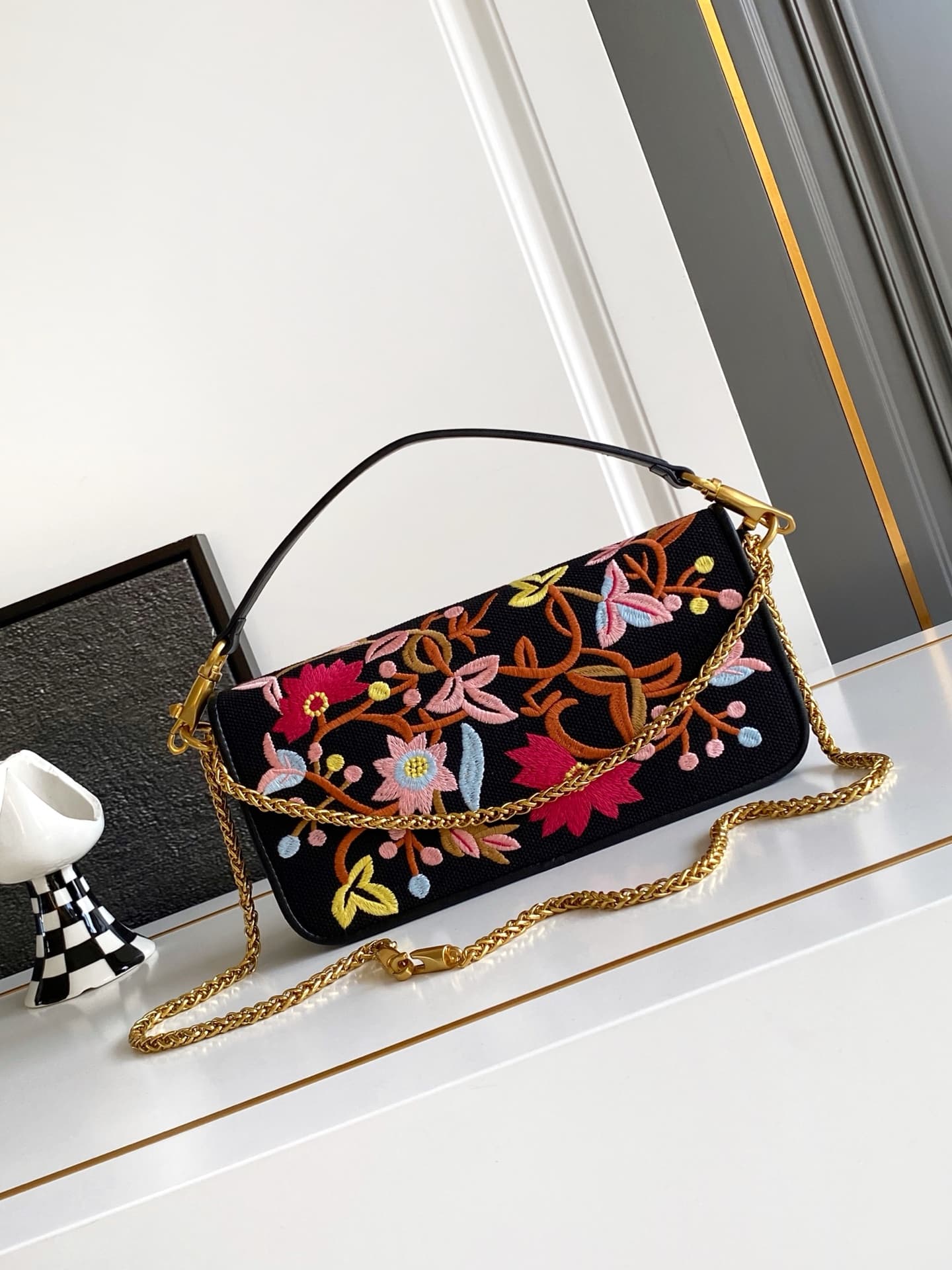 Valentino Crossbody Bag 5060