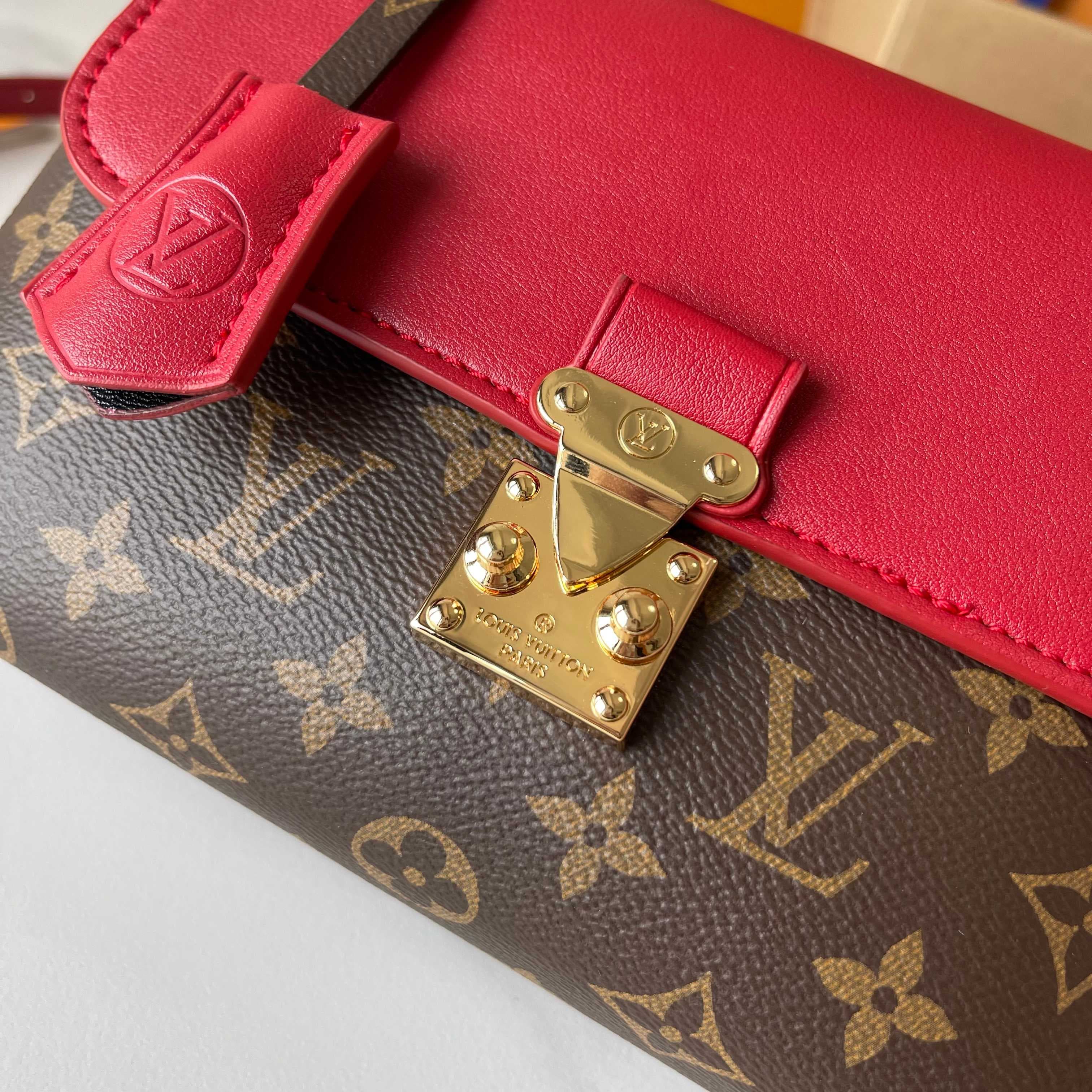 Louis Vuitton Bag M27511