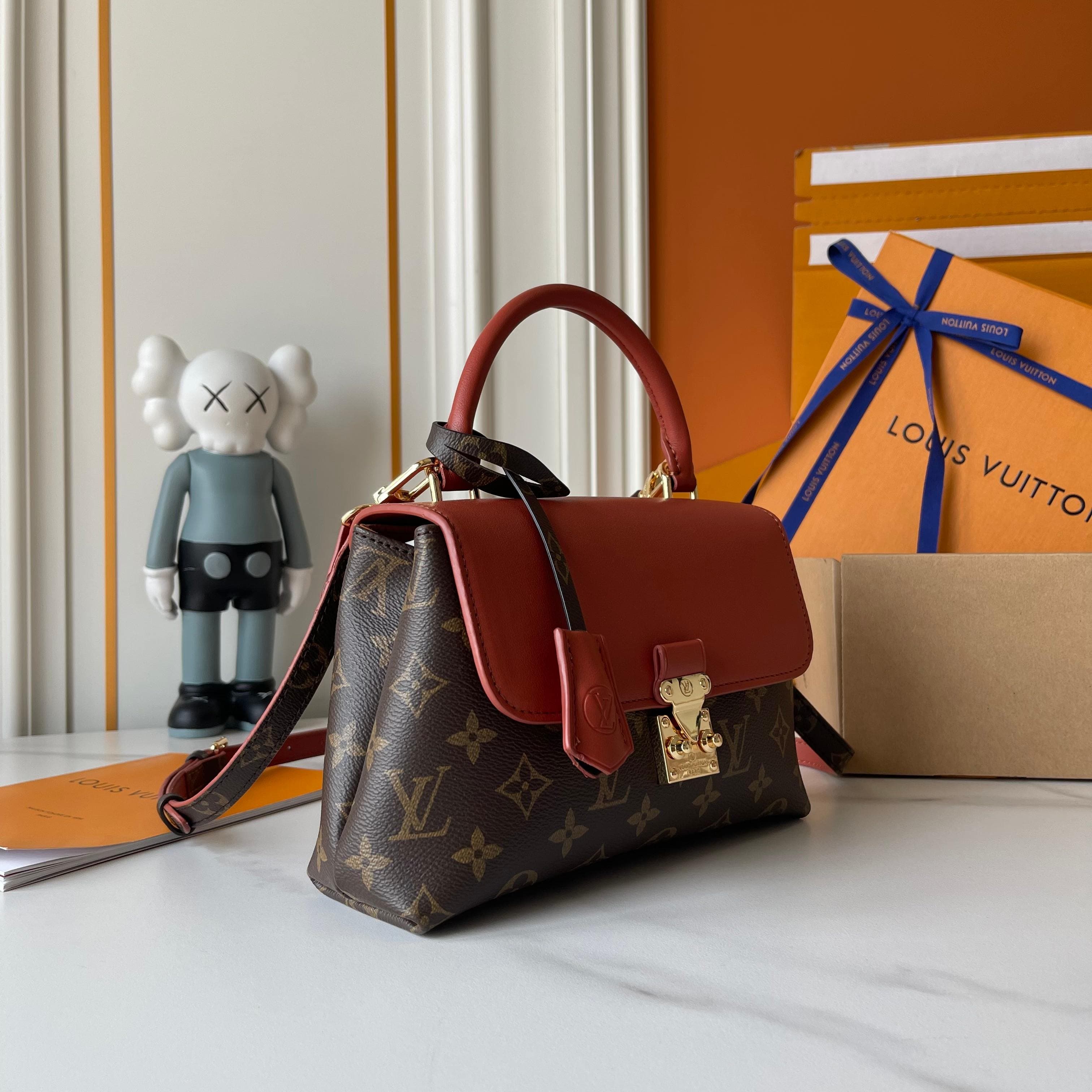 Louis Vuitton Bag M27511