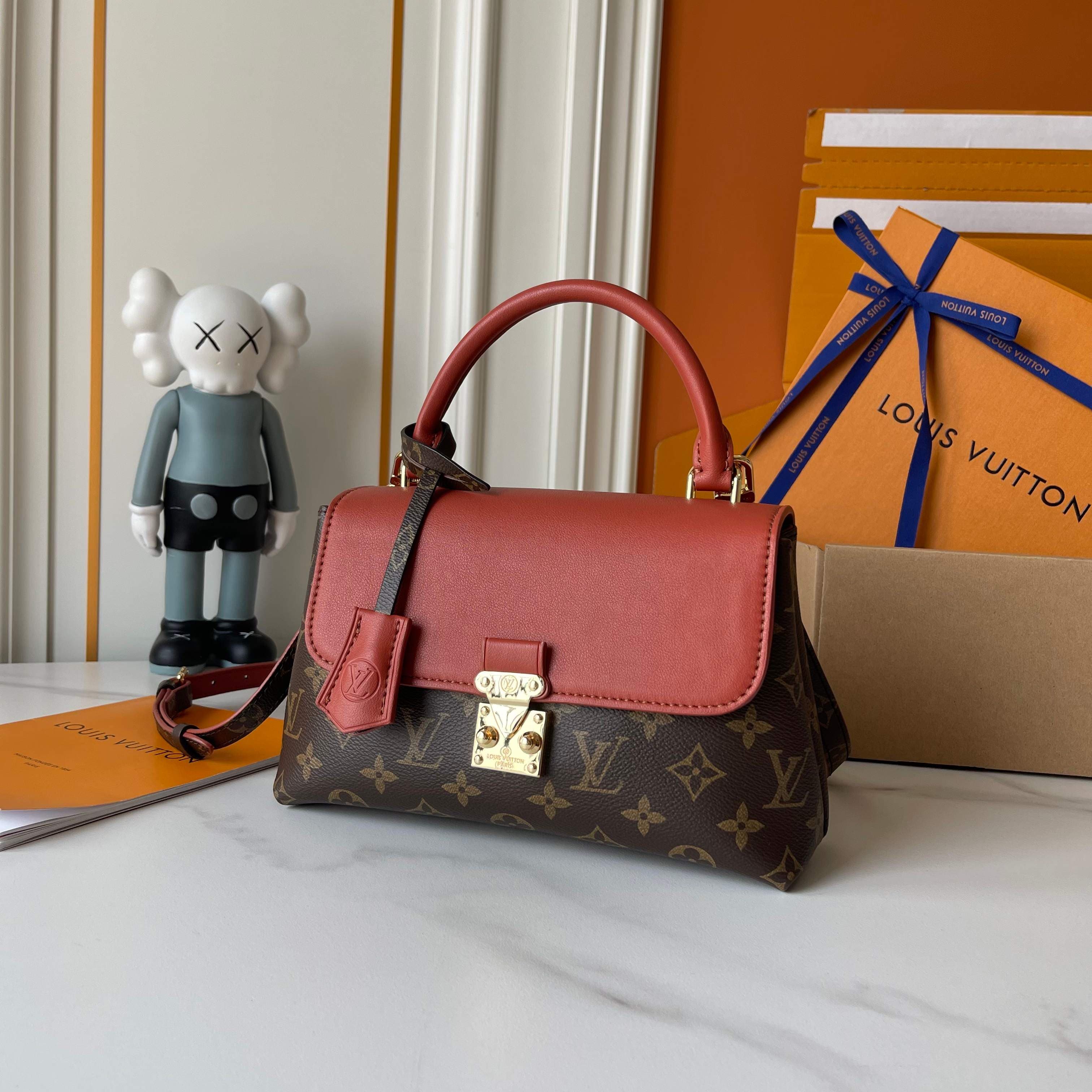 Louis Vuitton Bag M27511