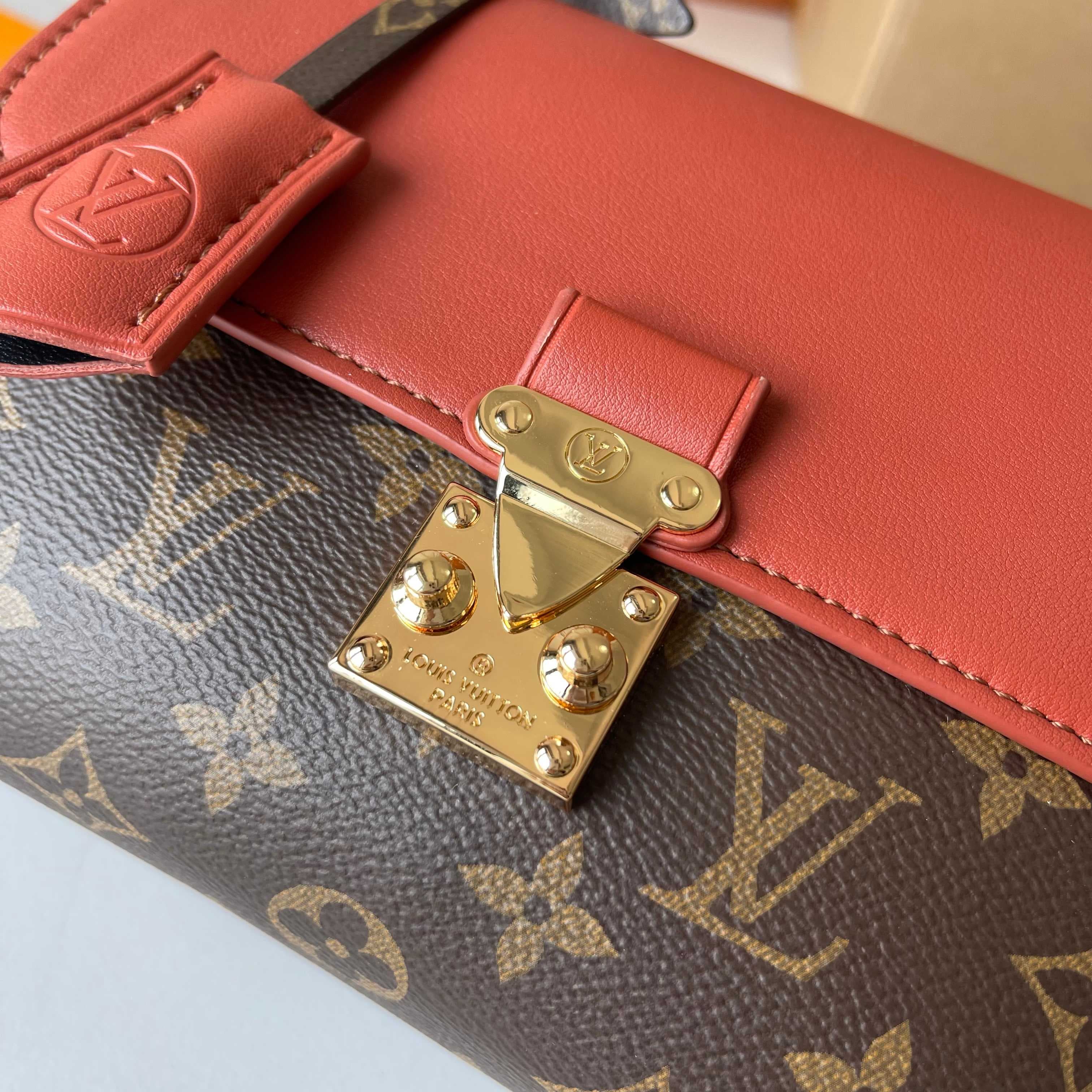 Louis Vuitton Bag M27511