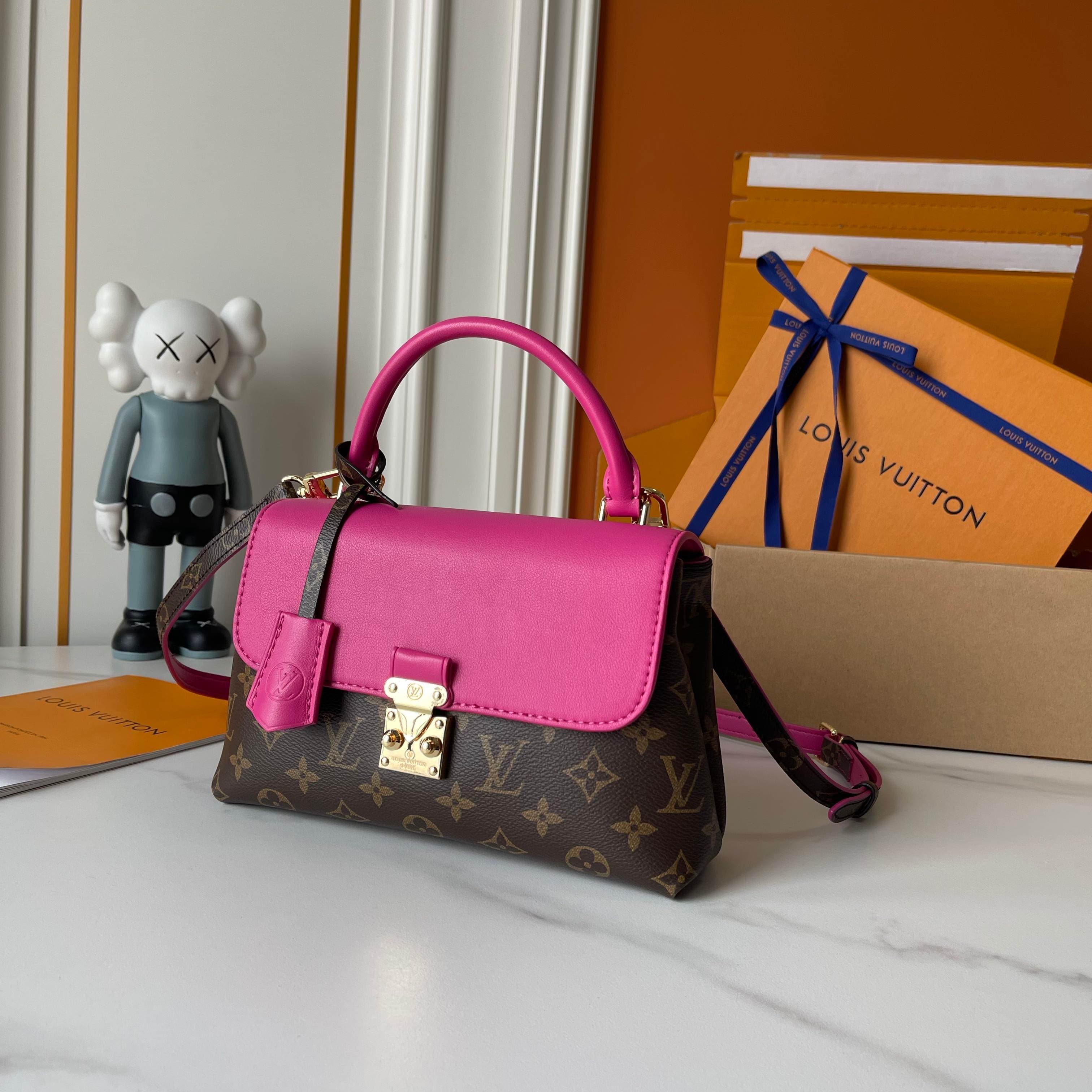 Louis Vuitton Bag M27511
