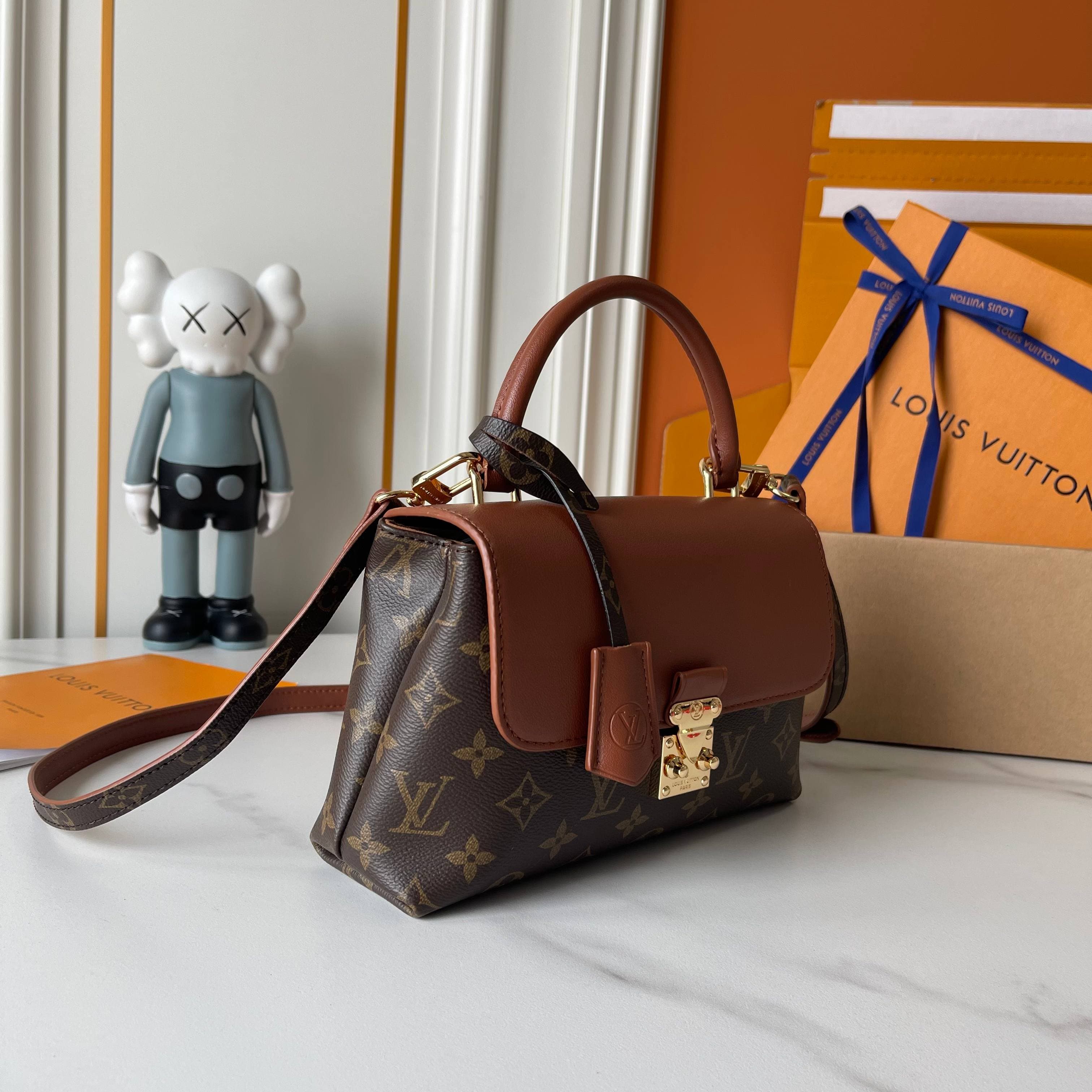 Louis Vuitton Bag M27511