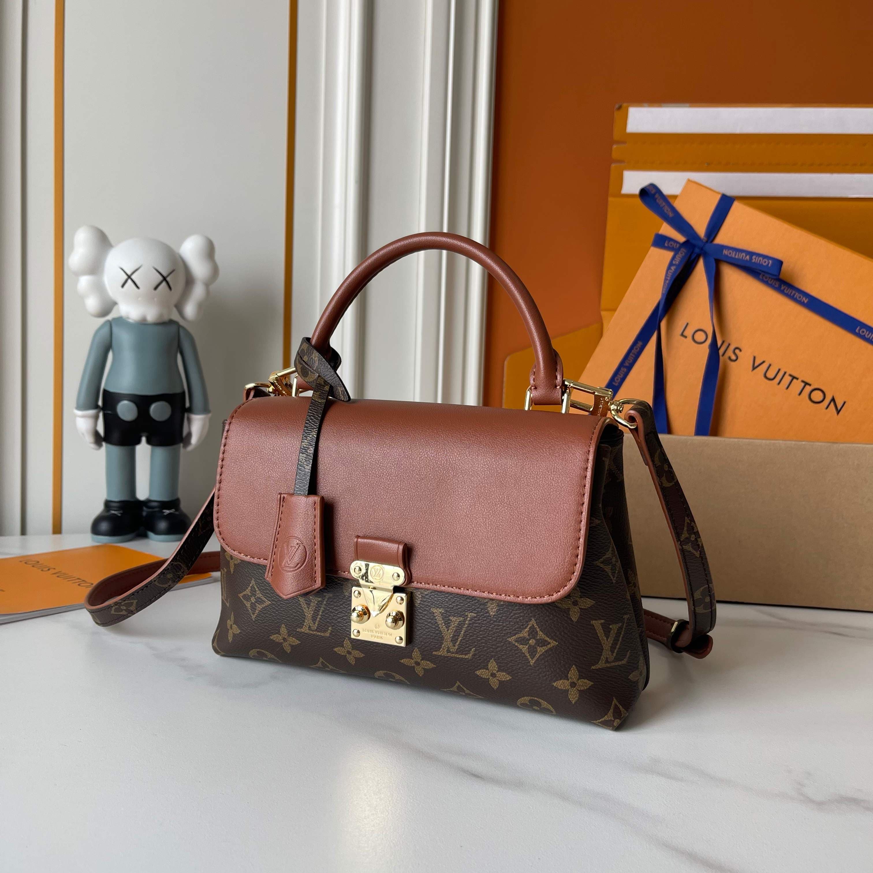Louis Vuitton Bag M27511