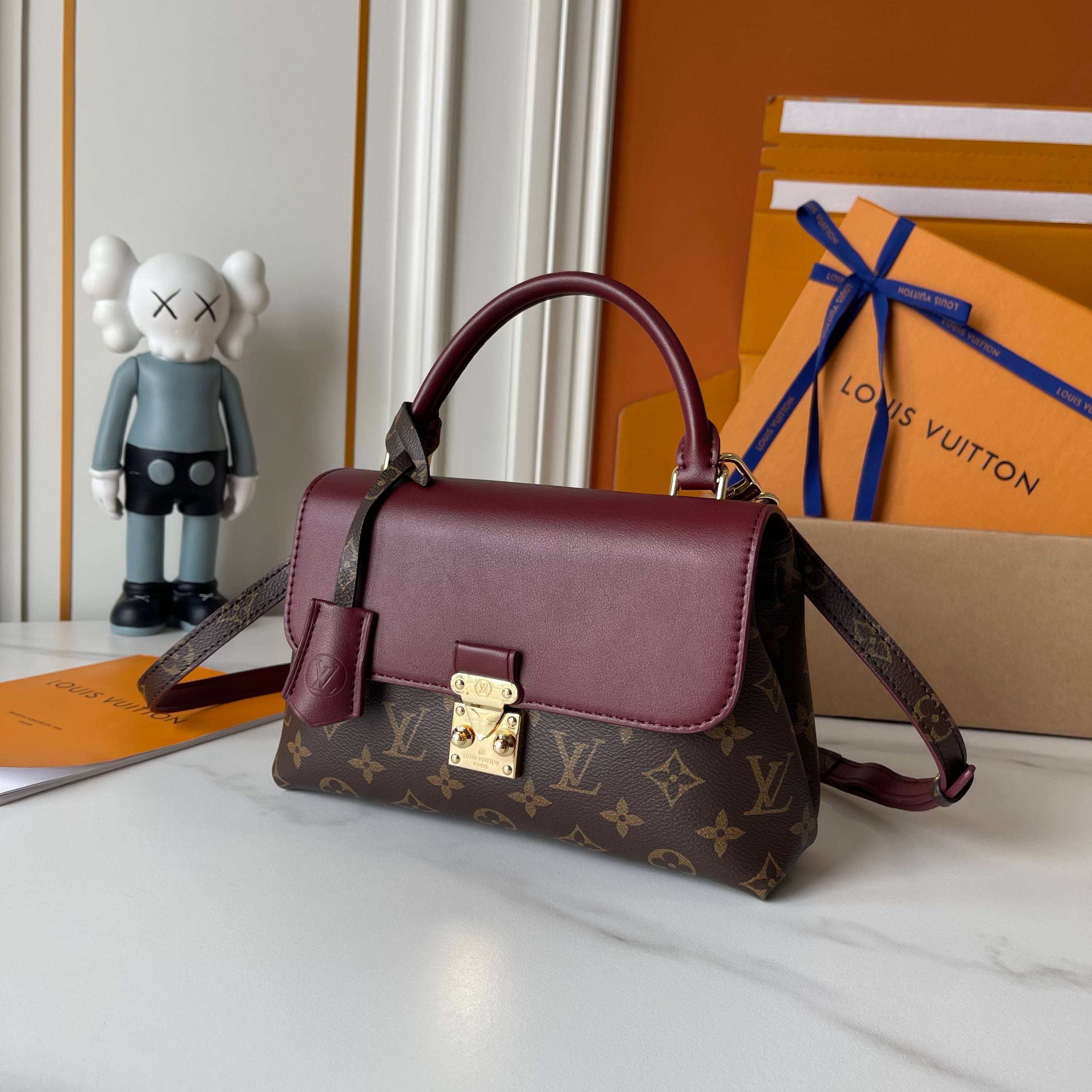 Louis Vuitton Bag M27511