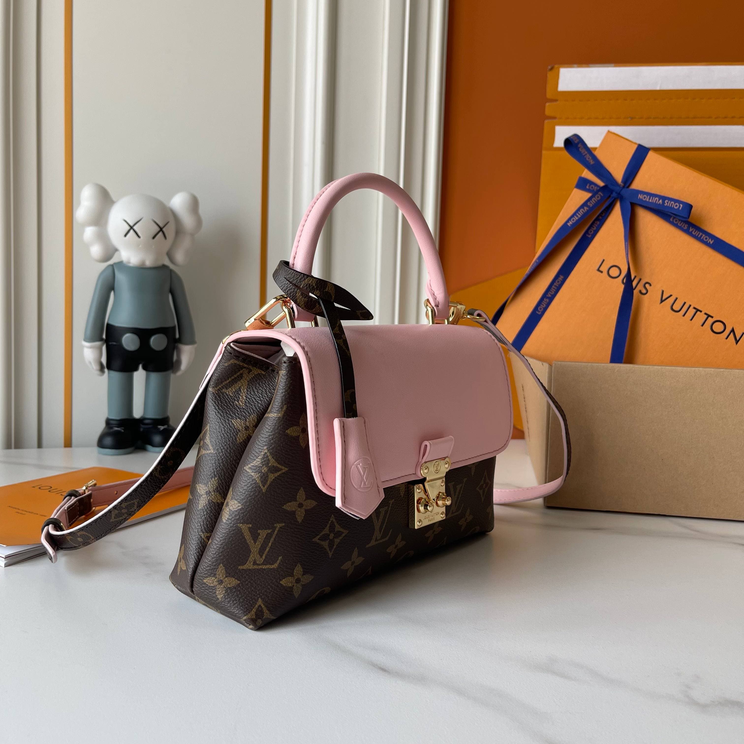 Louis Vuitton Bag M27511