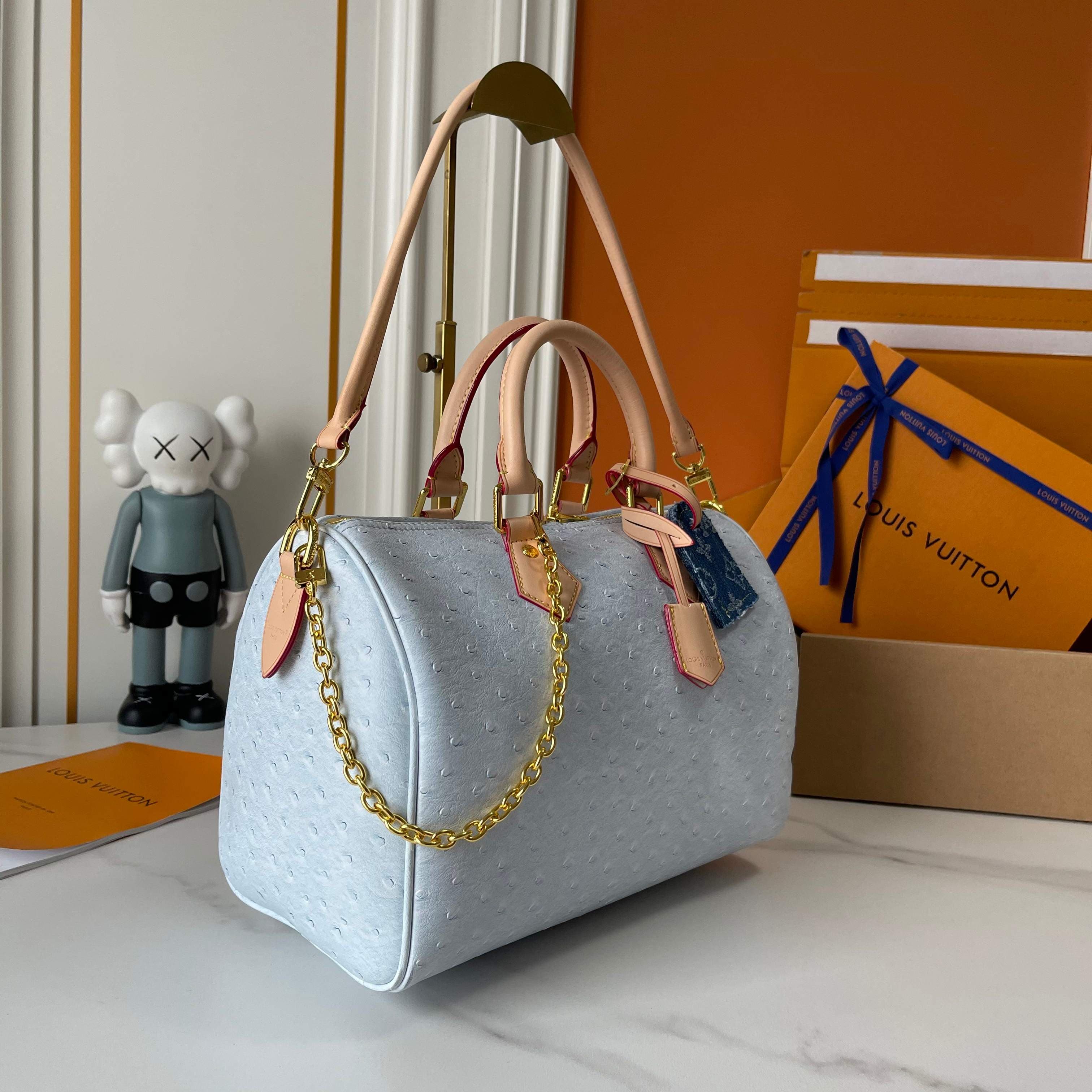 Louis Vuitton White Shoulder Bag M13344