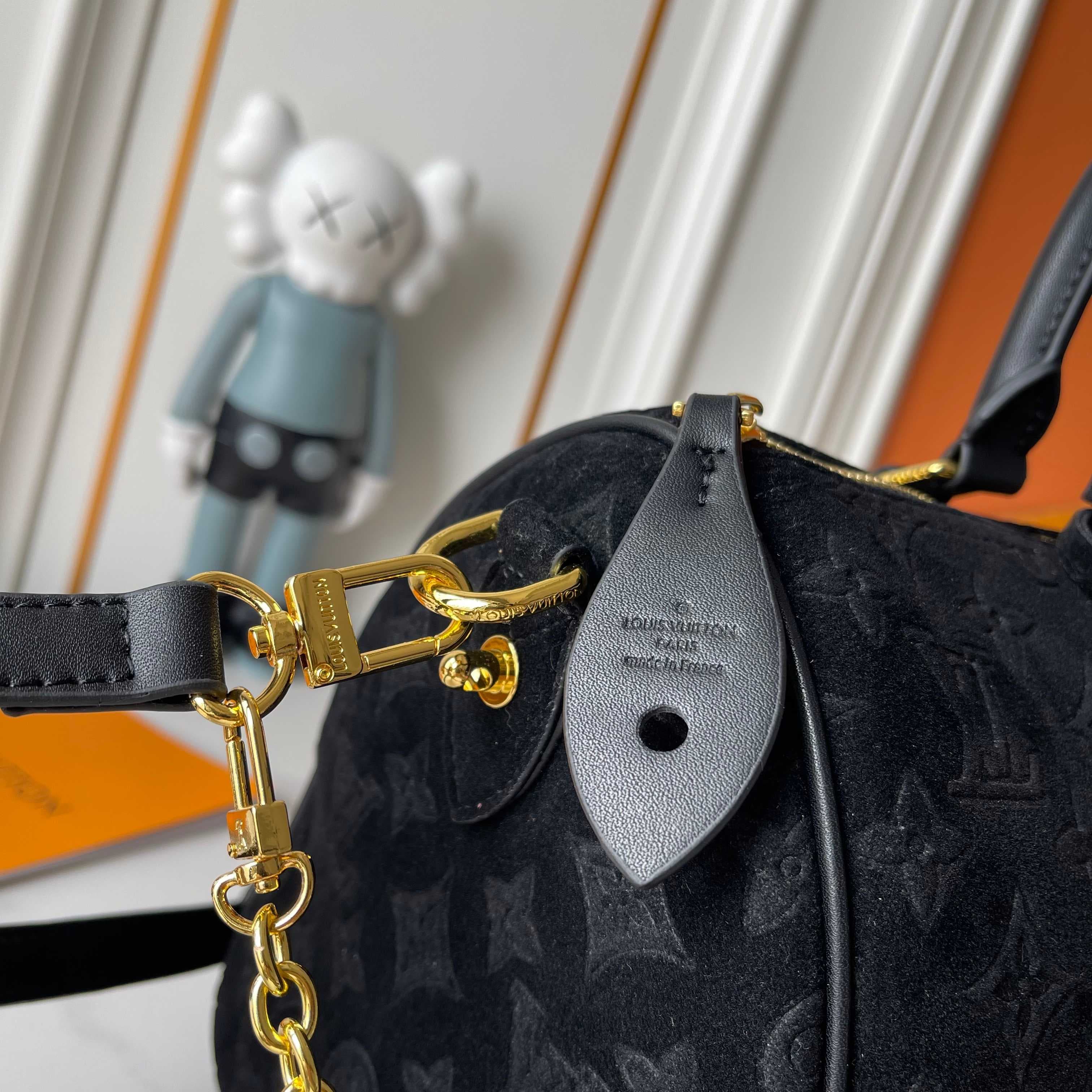 Louis Vuitton Product M15225