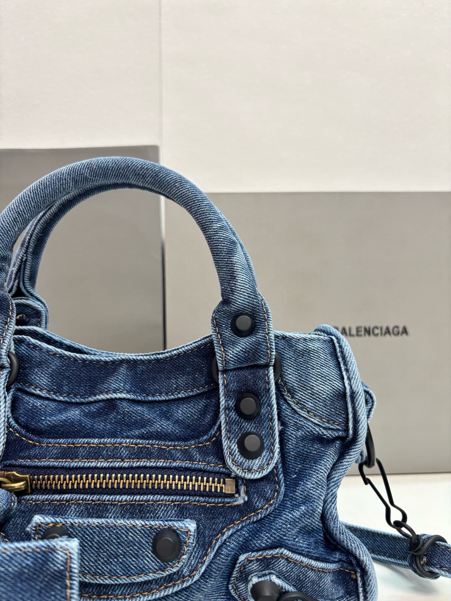 Balenciaga Le City Moto Bag 小号 50025