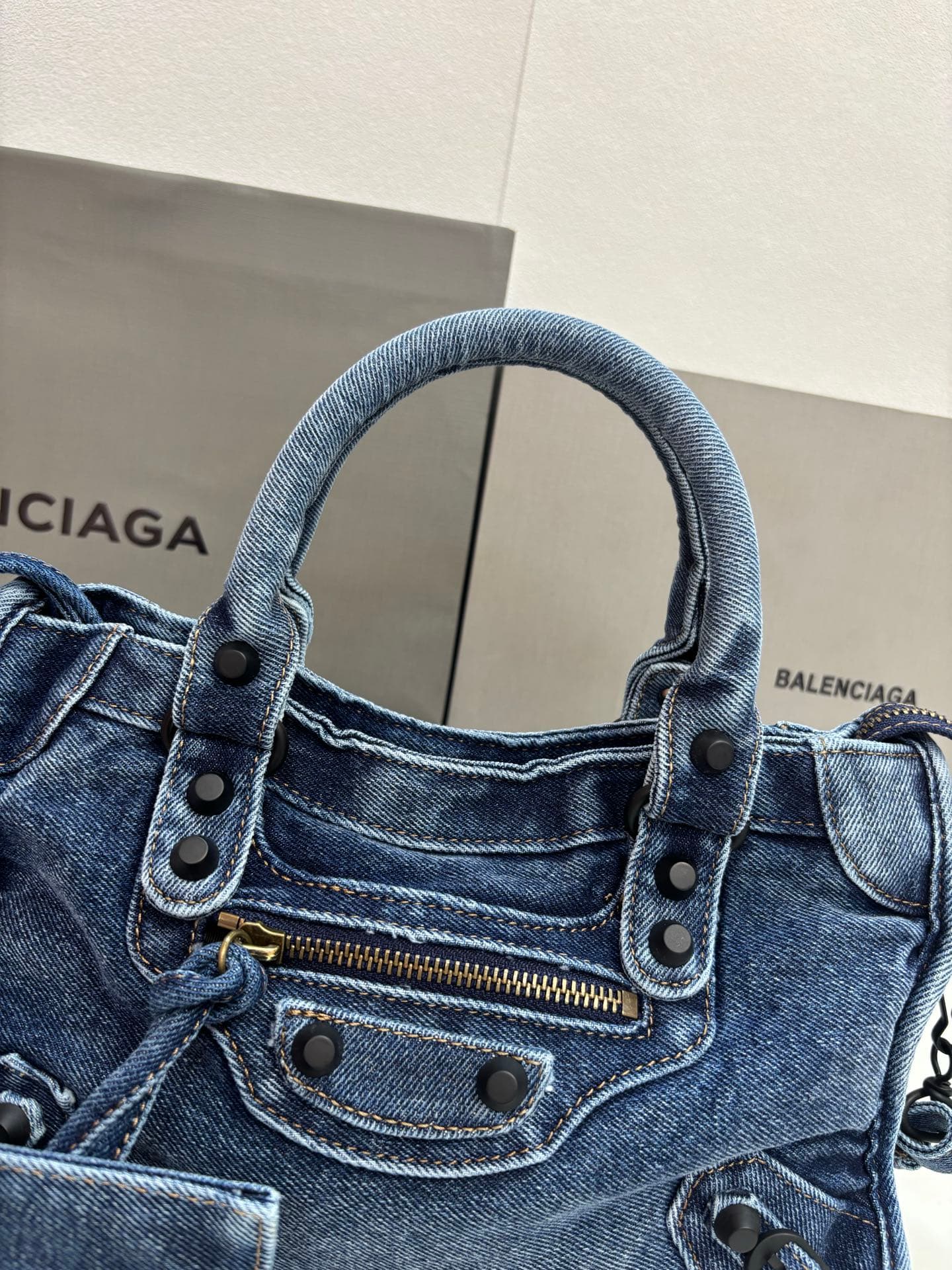 Balenciaga Le City Moto Bag 小号 50025