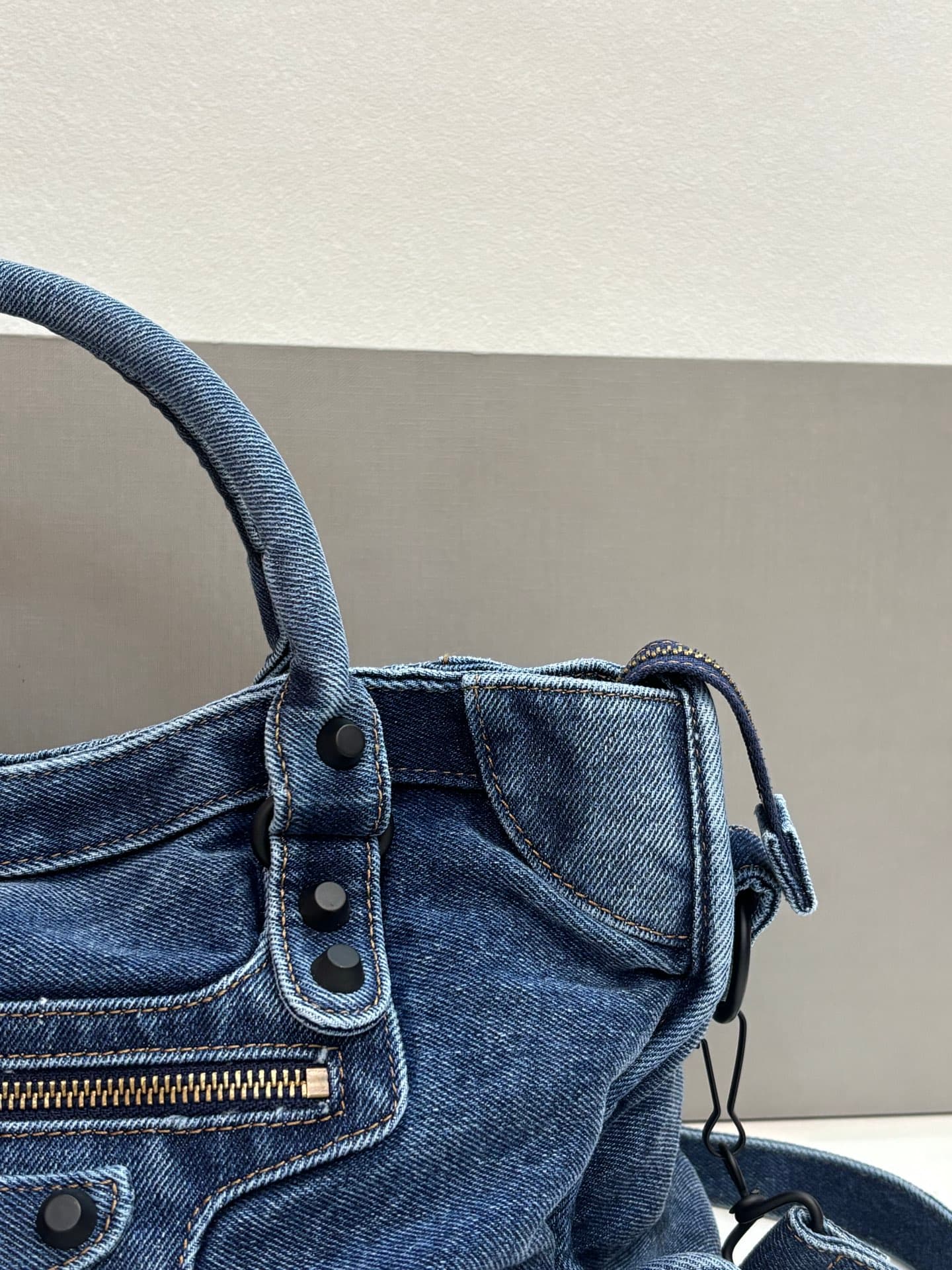 Balenciaga Le City Moto Bag 小号 50025