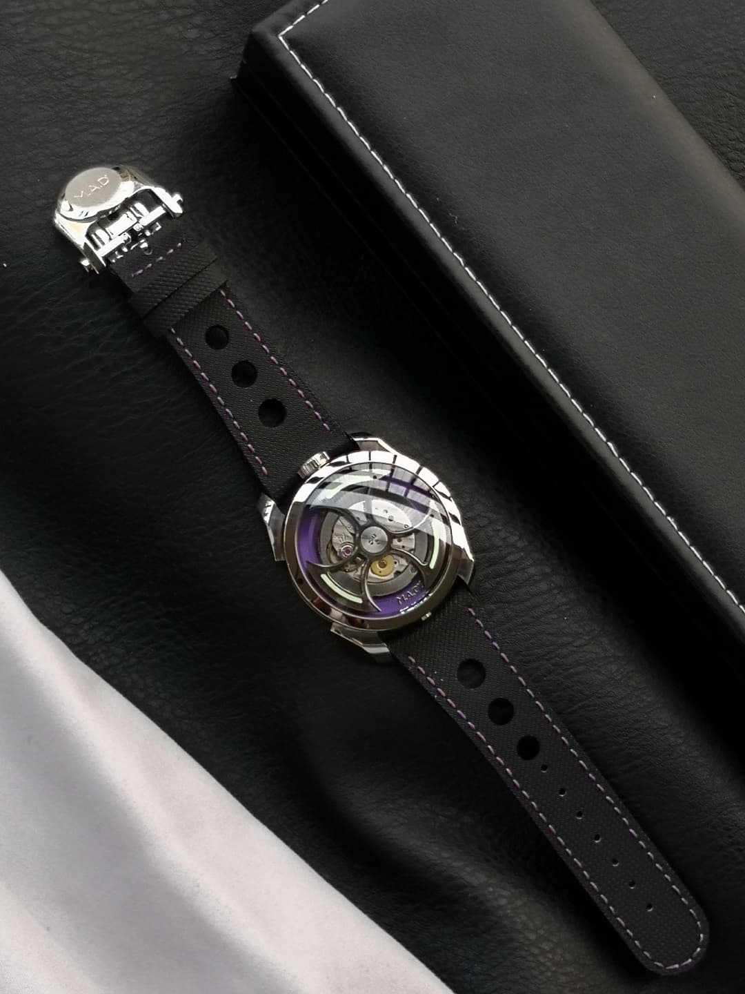 Luxury Watch Blue Watch G101