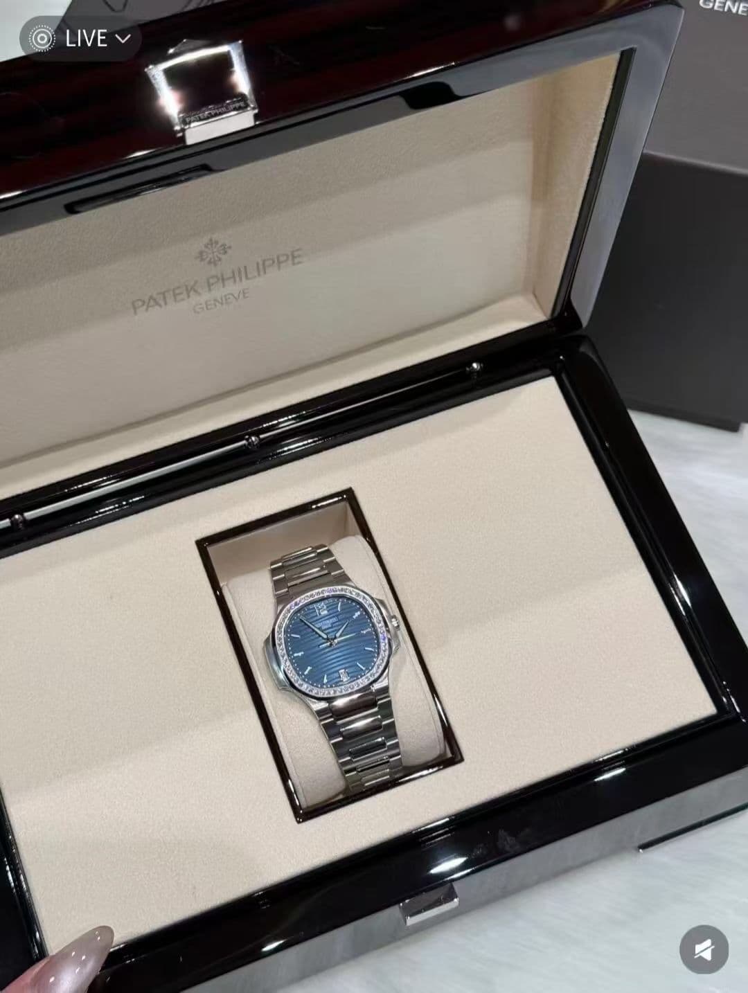 Luxury Watch White Product