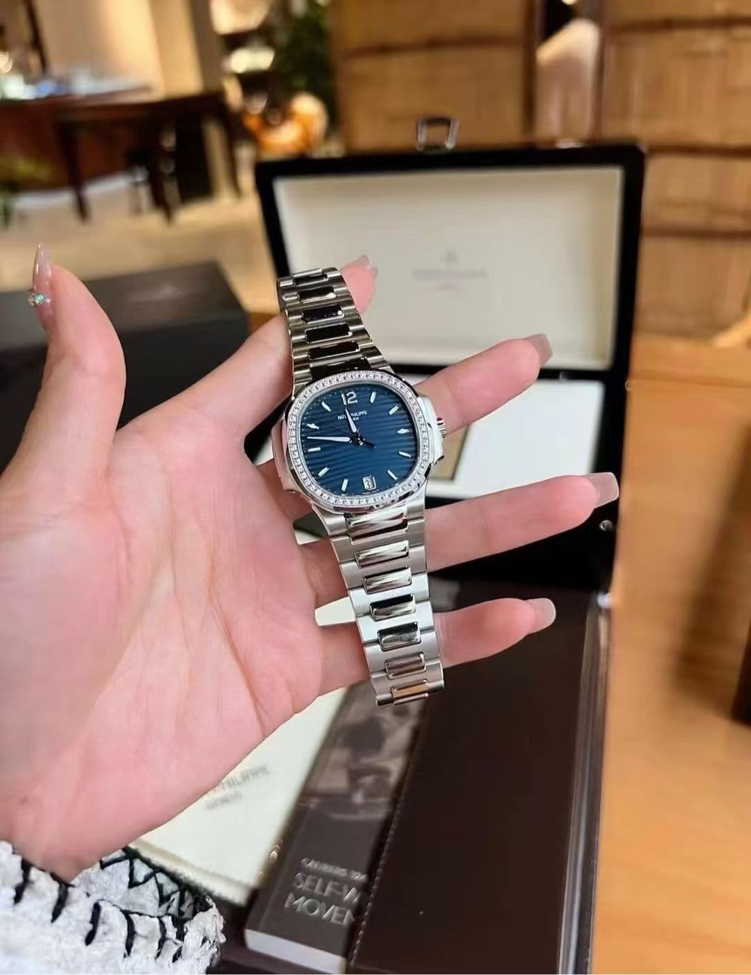 Luxury Watch White Product