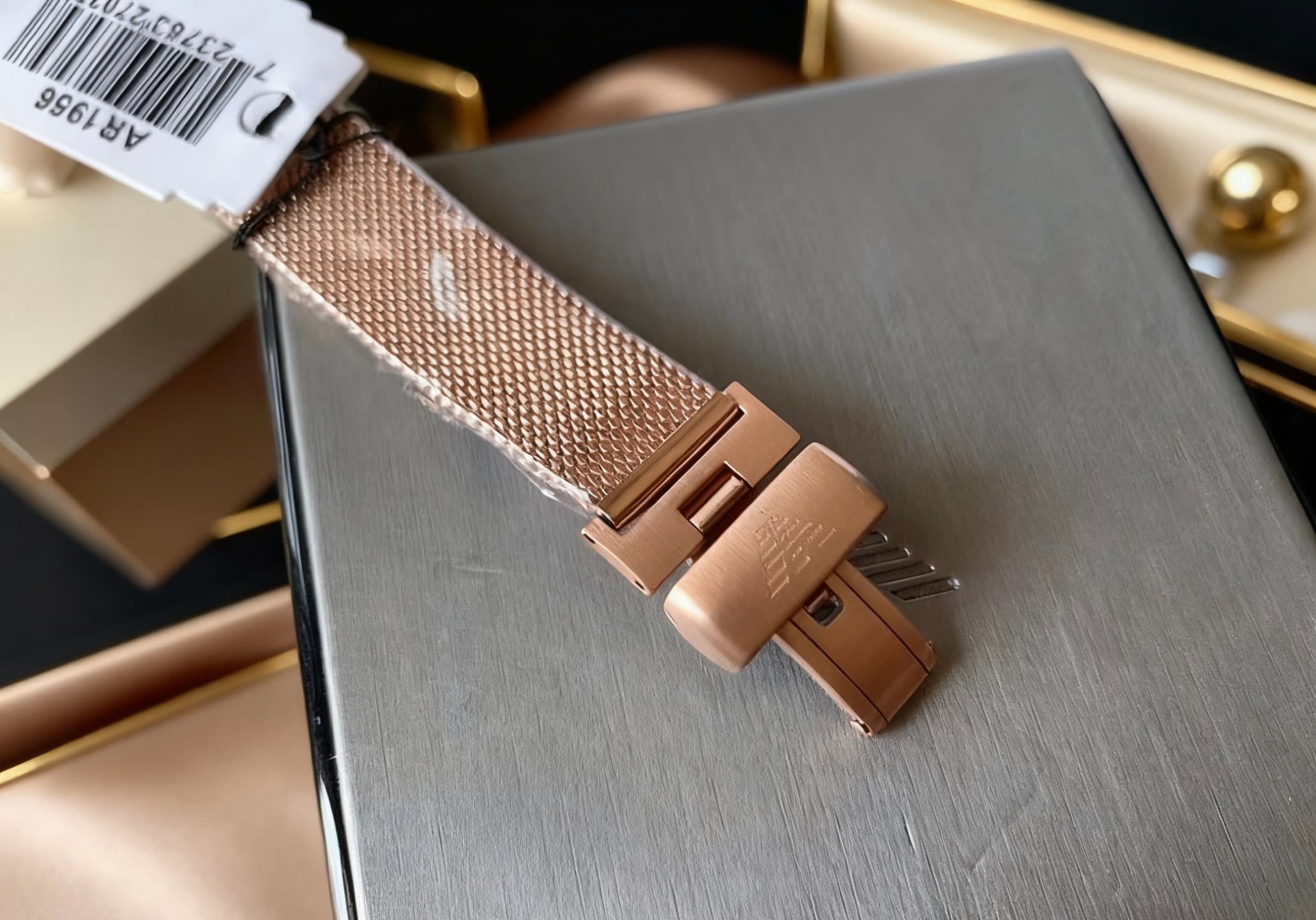 Luxury Watch Cream Watch AR1956