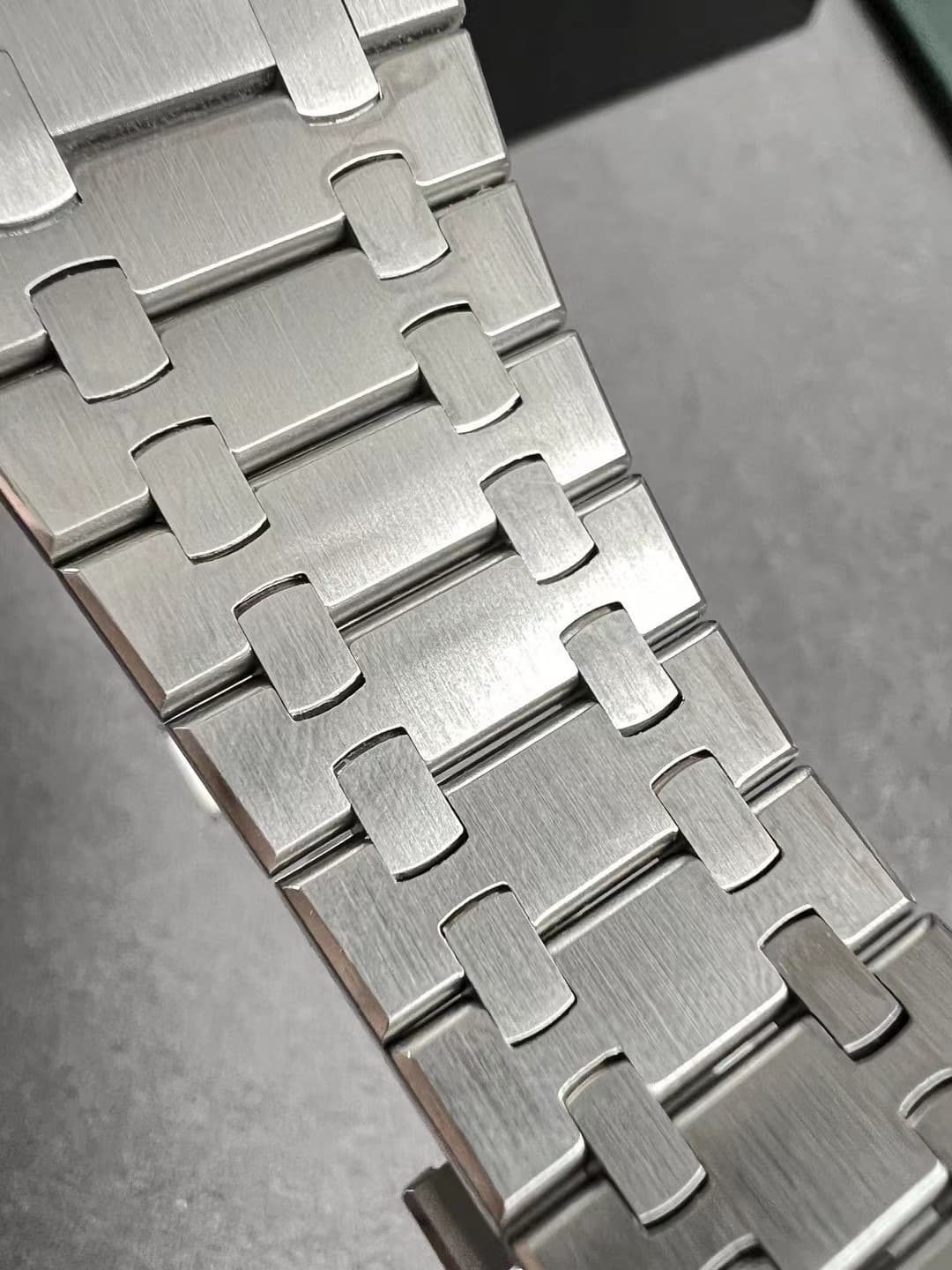 Audemars Piguet Cream Watch