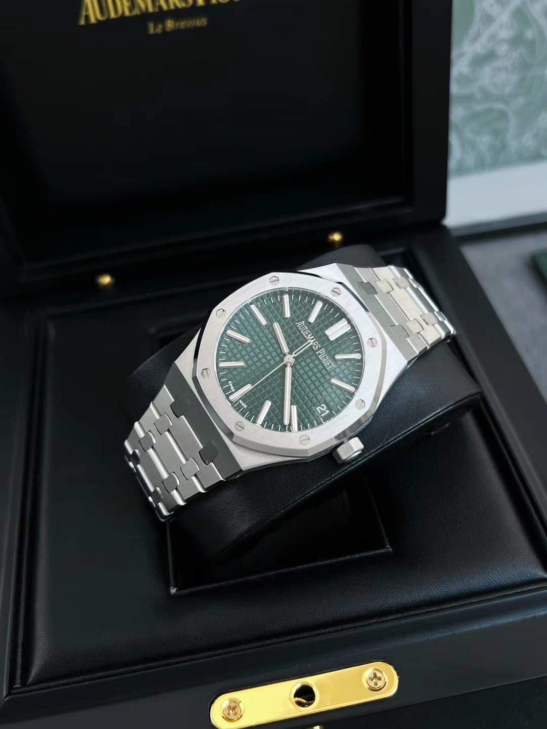 Audemars Piguet Cream Watch