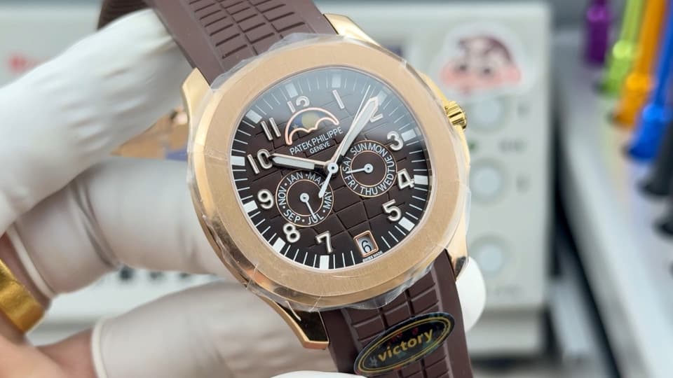 Patek Philippe White Watch Au750