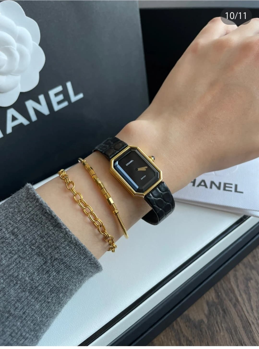 Luxury Watch Red Product