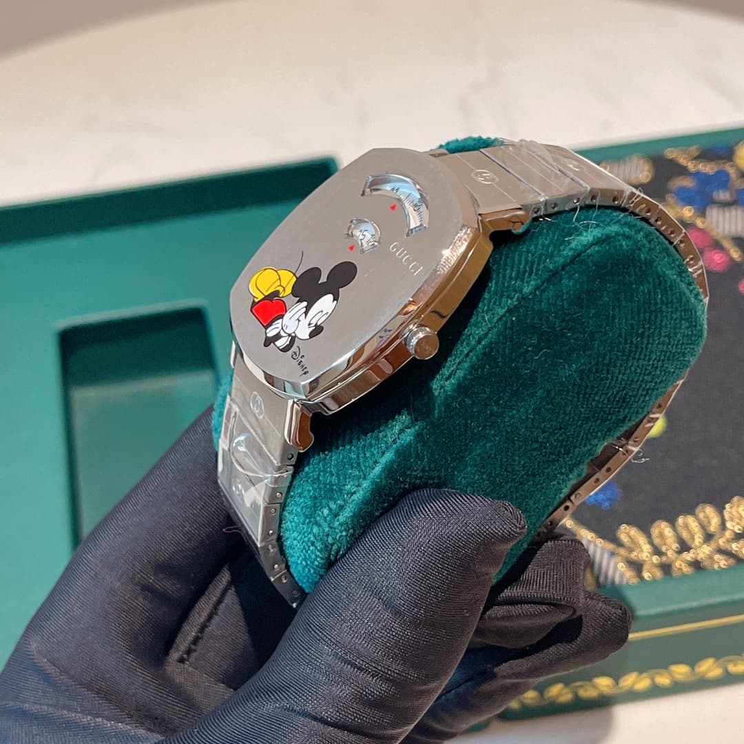 Gucci Cream Watch