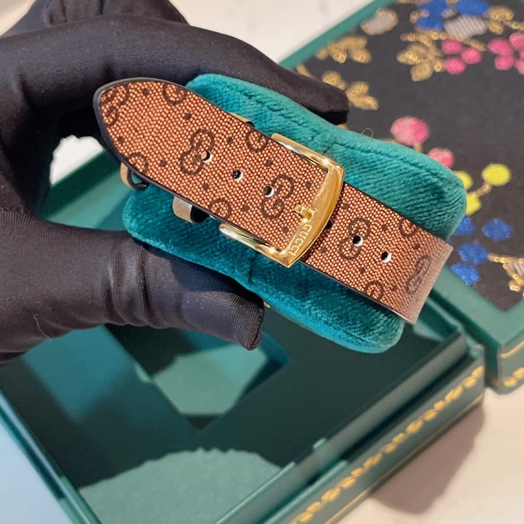 Gucci Cream Watch