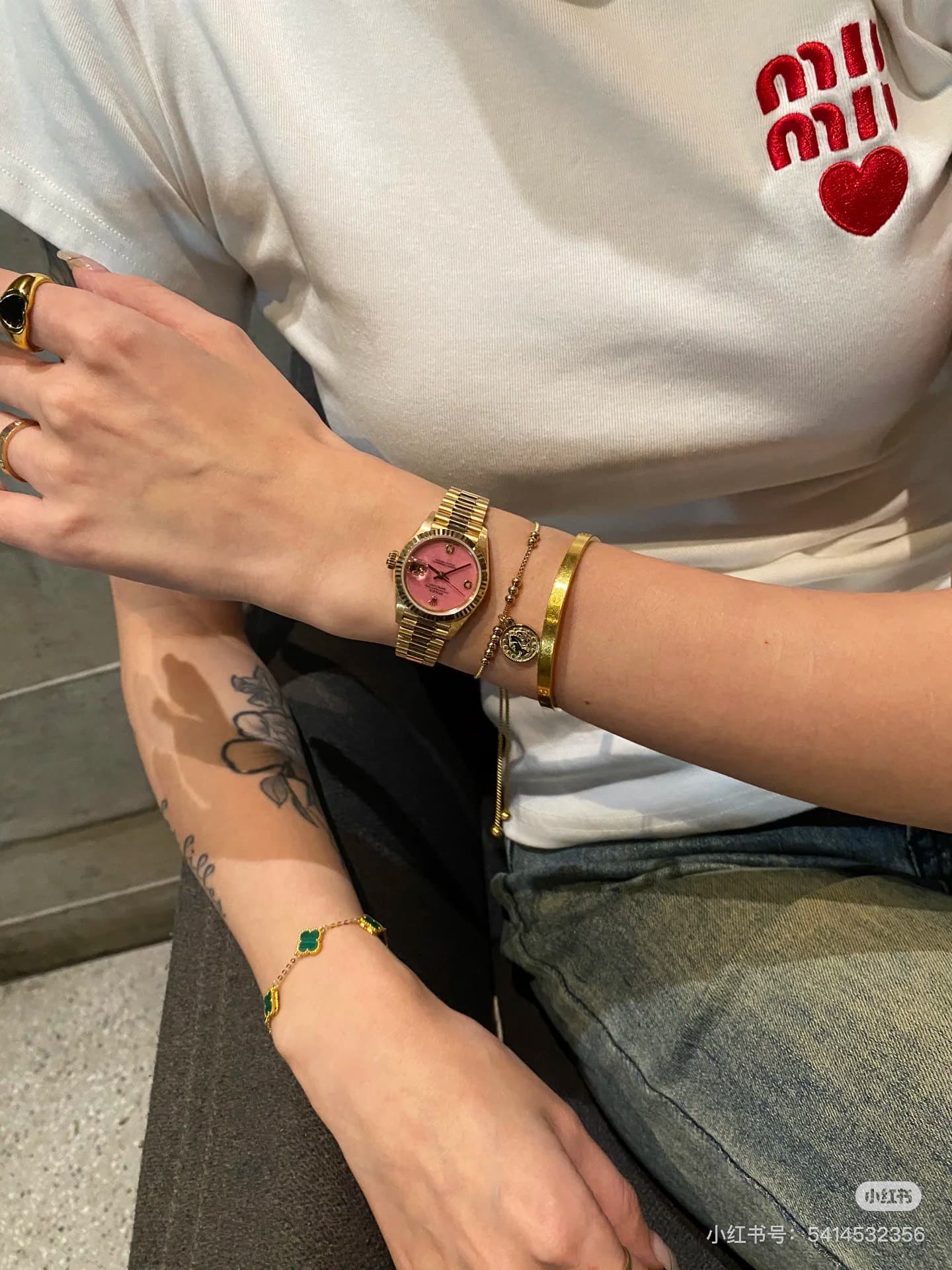 Luxury Watch White Product