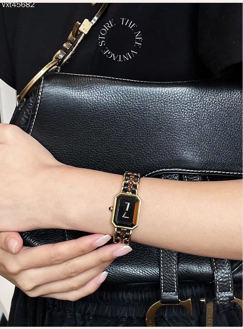 Chanel Black Product