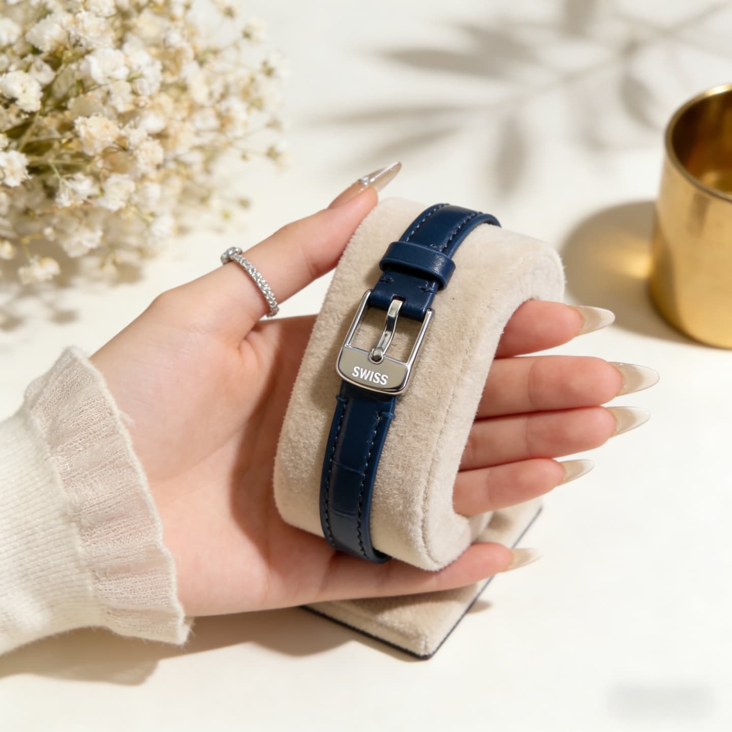Luxury Watch White Medium Watch