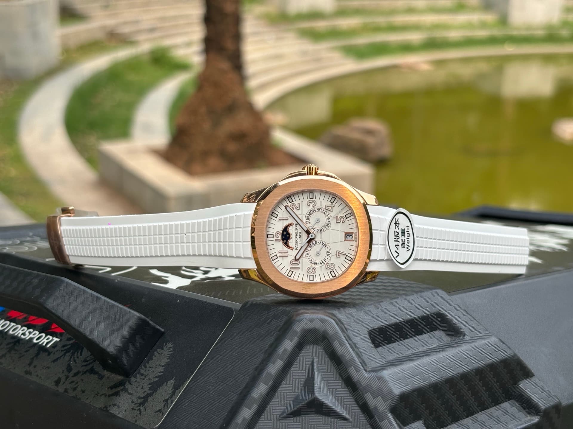Patek Philippe White Watch Au750