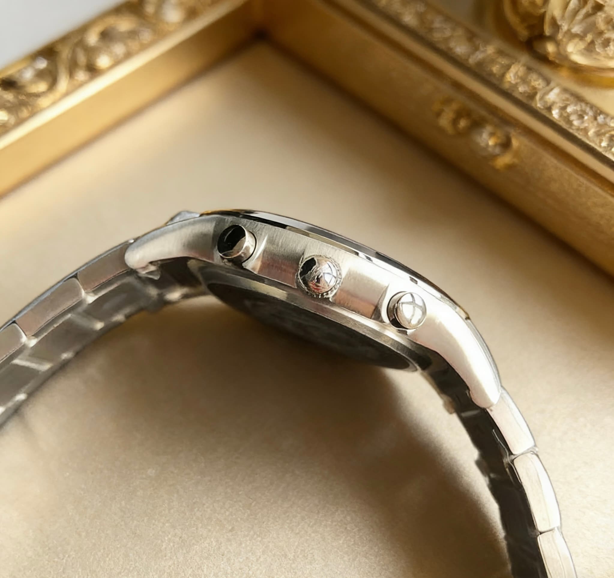 Luxury Watch Watch AR2448