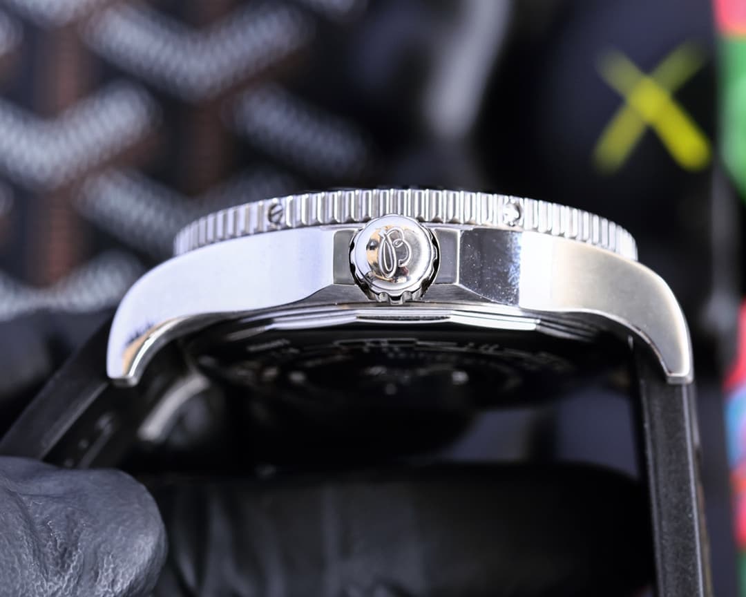 Breitling Black Watch
