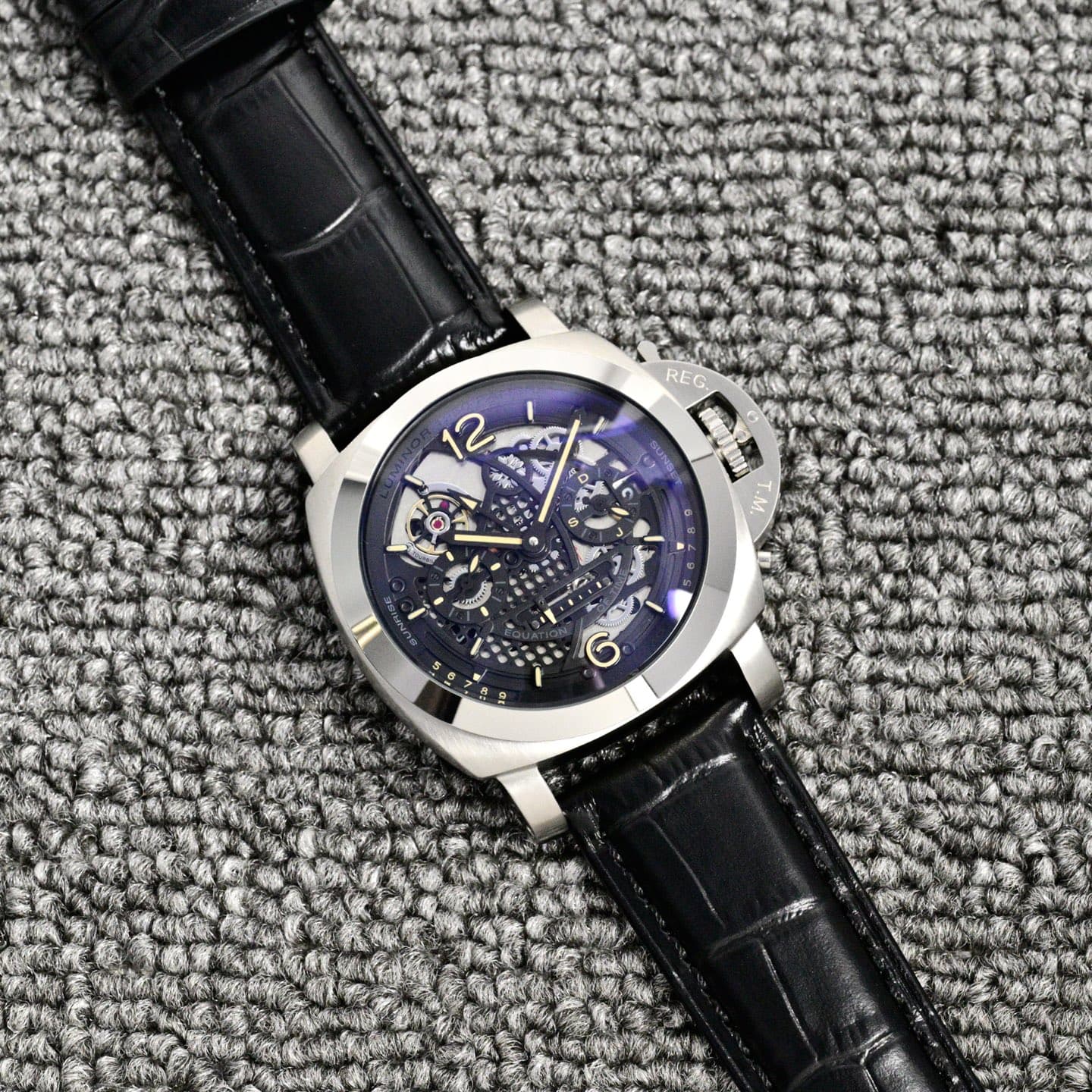 Panerai Black Watch PAM00820