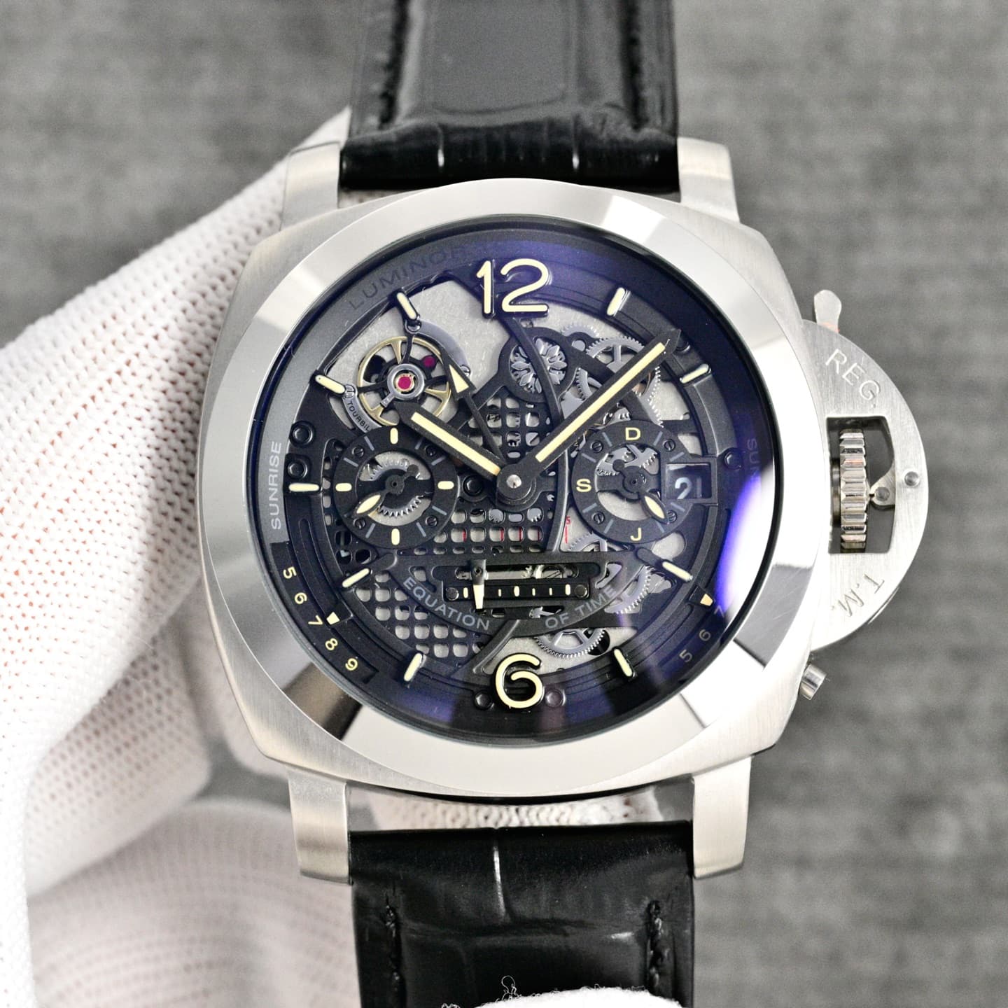 Panerai Black Watch PAM00820