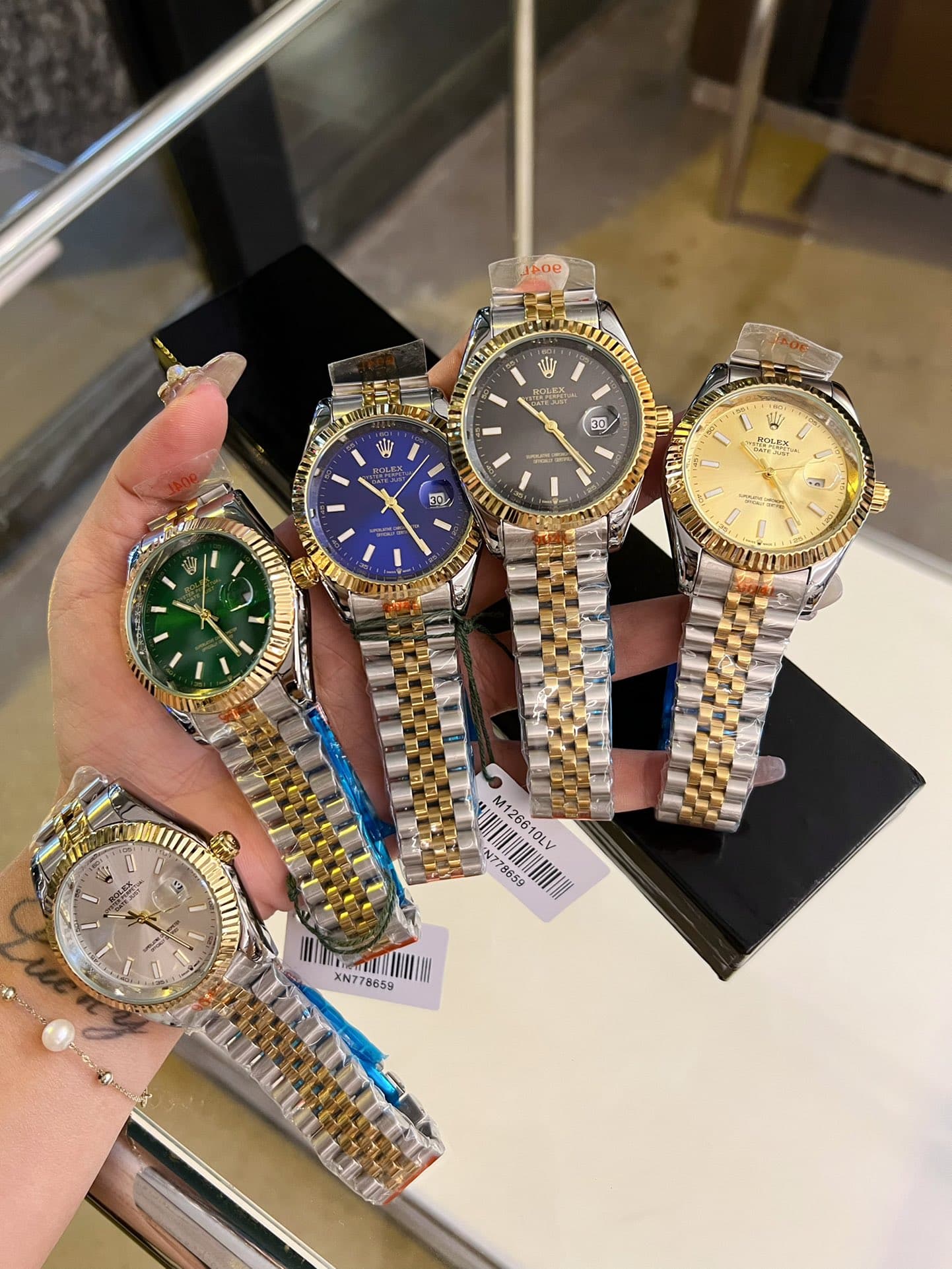 Rolex Red Product