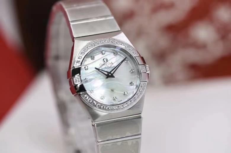Omega Red Watch 123