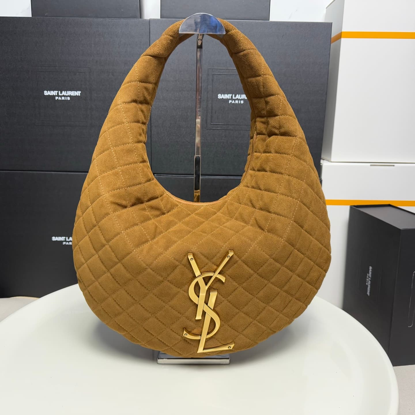 Saint Laurent Gold Large Shoulder Bag 698652