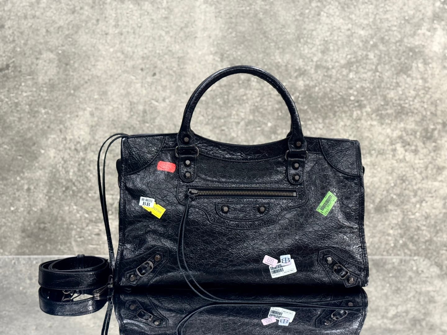 Balenciaga Black Medium Shoulder Bag 0622