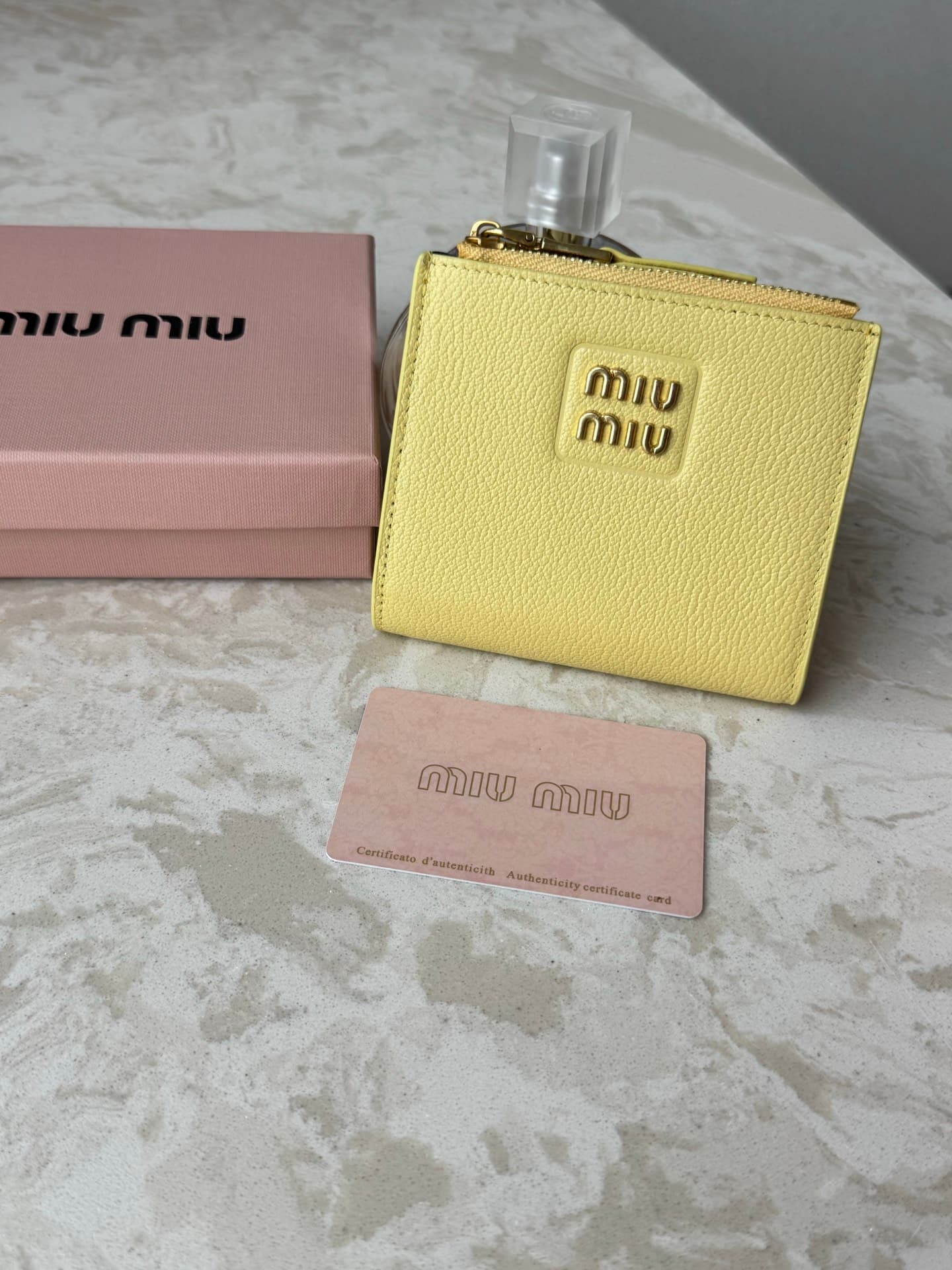 Miu Miu Black Wallets miu2520