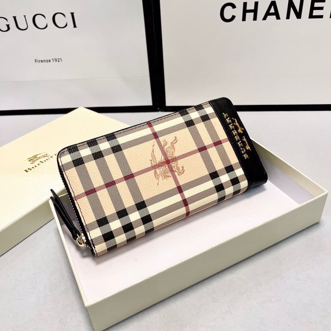 Burberry Black Wallets