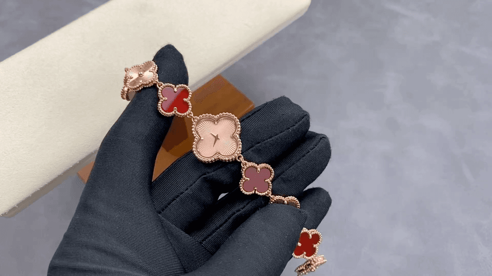 Van Cleef & Arpels White Watches