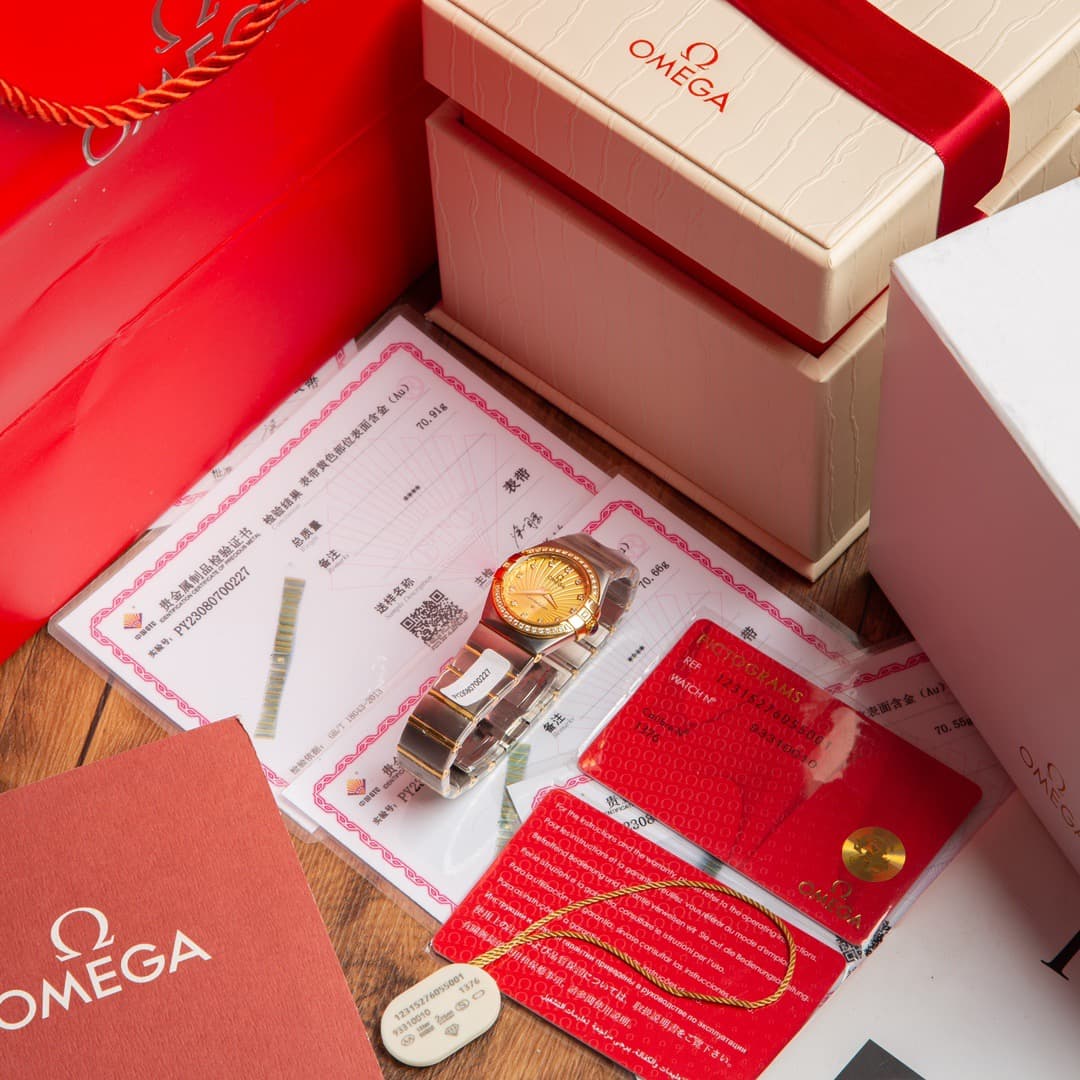 Omega Red Watch 123